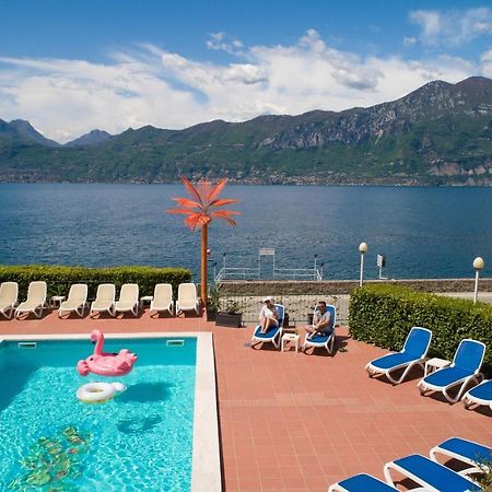 Hotel Caribe - Garda Lake Collection Brenzone sul Garda Bagian luar foto
