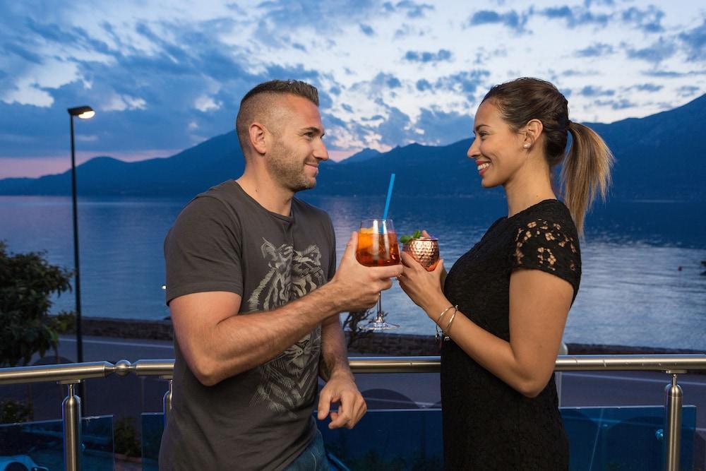 Hotel Caribe - Garda Lake Collection Brenzone sul Garda Bagian luar foto