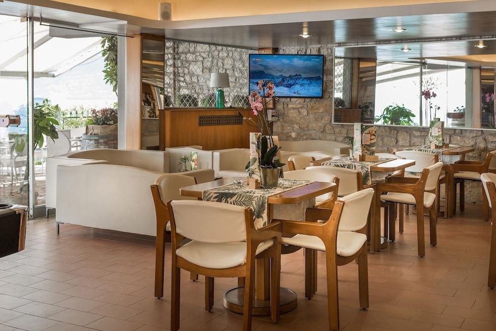 Hotel Caribe - Garda Lake Collection Brenzone sul Garda Bagian luar foto