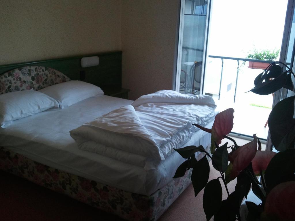 Hotel Caribe - Garda Lake Collection Brenzone sul Garda Ruang foto