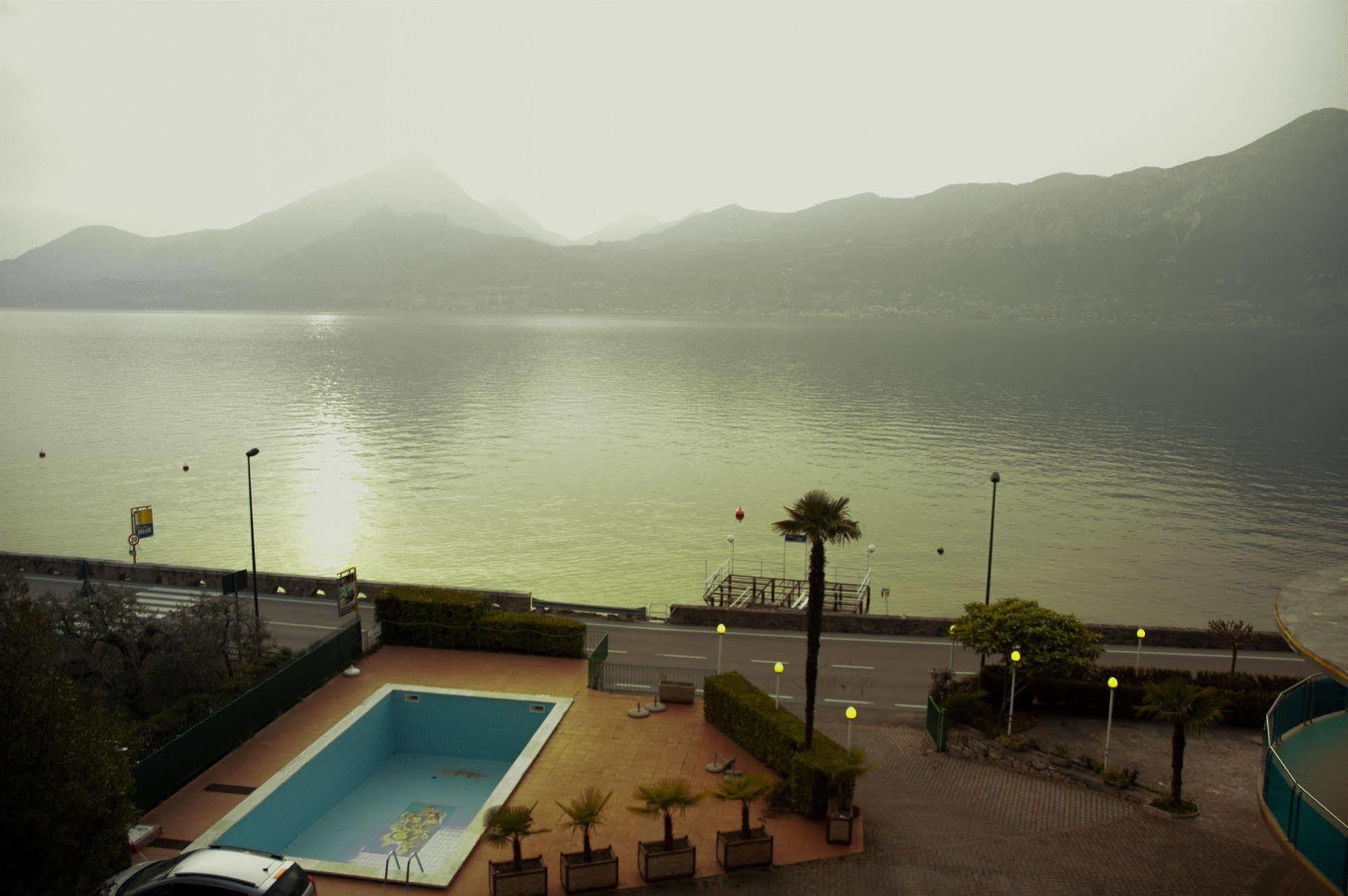 Hotel Caribe - Garda Lake Collection Brenzone sul Garda Bagian luar foto