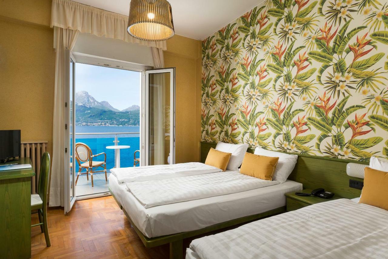 Hotel Caribe - Garda Lake Collection Brenzone sul Garda Bagian luar foto