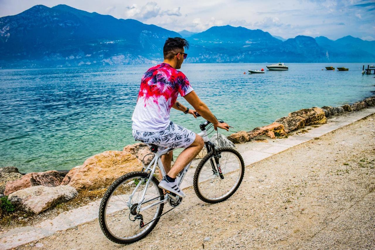 Hotel Caribe - Garda Lake Collection Brenzone sul Garda Bagian luar foto