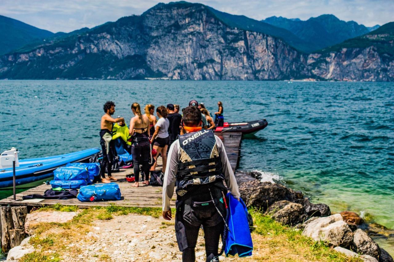 Hotel Caribe - Garda Lake Collection Brenzone sul Garda Bagian luar foto