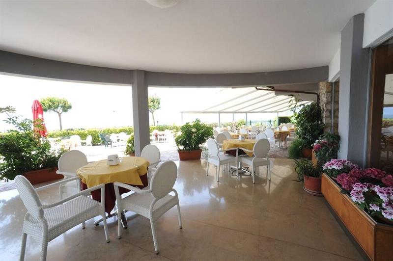 Hotel Caribe - Garda Lake Collection Brenzone sul Garda Bagian luar foto